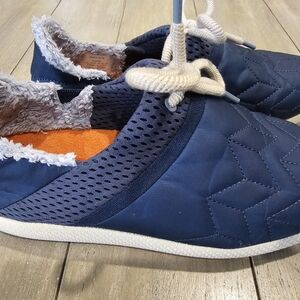 Women's SZ11 OluKai Slipper Shoes